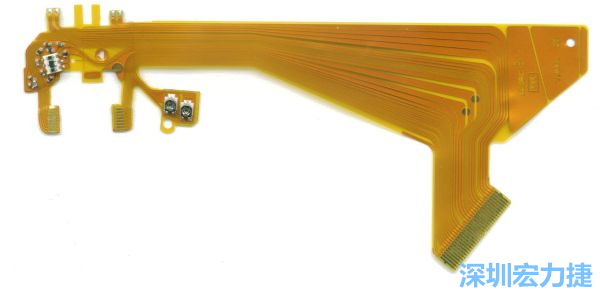 針對消費性電子產(chǎn)品的外型設(shè)計，F(xiàn)PC可以做任意形狀的適應(yīng)性線路設(shè)計。