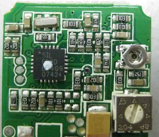 PCBA加工IC元件主要分為DIP及SMD兩大類，DIP 插件的IC，SMD (Surface Mount Device) 表面貼裝元件。